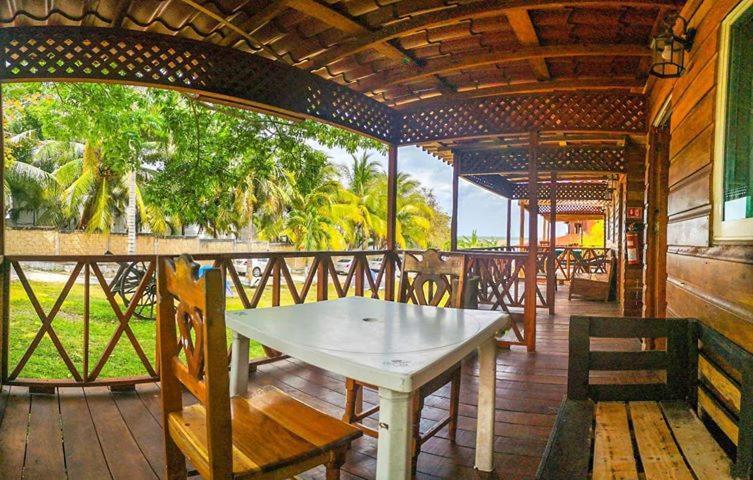 Green Monkey Hostel Bacalar Eksteriør billede